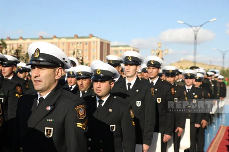 Hərbi Dəniz Qüvvələrində Zəfər Gününə həsr olunan təntənəli mərasim keçirilib