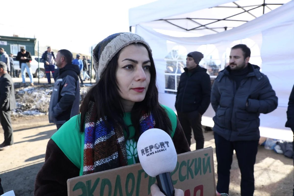 Mahsati Huseynova: Russian peacekeepers obstruct unarmed civil society activists with their weapons 