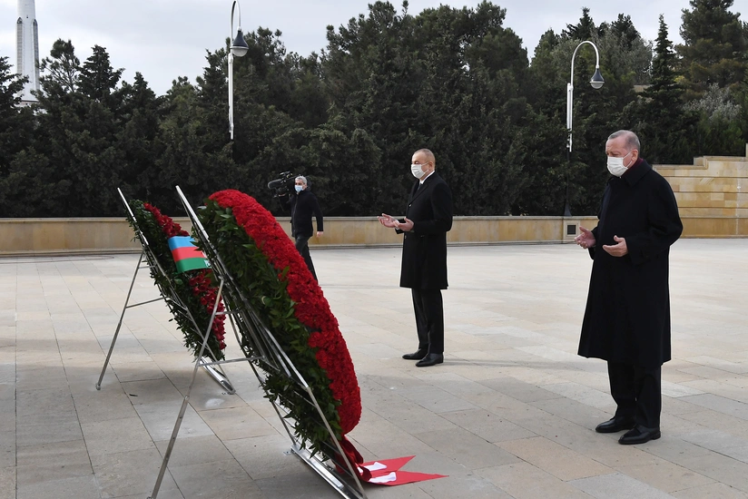 Azerbaijani, Turkish Presidents visit Alley of Martyrs