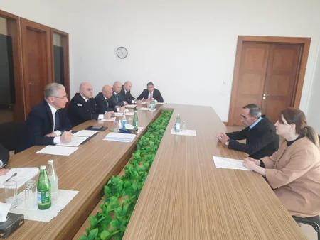 Ekologiya və təbii sərvətlər naziri Şəmkirdə vətəndaşları qəbul edib