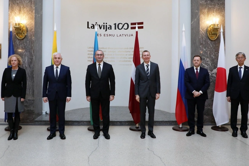 Latvian FM meets Azerbaijani envoy