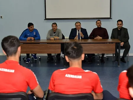 AFFA İcraiyyə Komitəsinin üzvləri  elit-raundda iştirak edəcək milli komanda ilə görüşüb