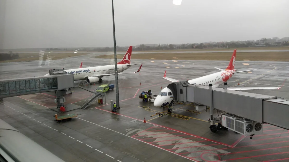 “Buta Airways”in Lvov-Bakı reysi gecikib