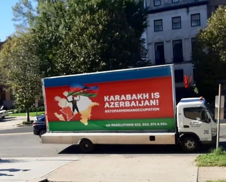 ABŞ-da xüsusi avtomobillər sakinləri erməni işğalı barədə məlumatlandırır