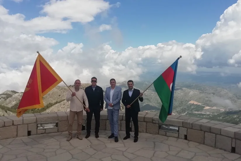 Monteneqronun Lovçen zirvəsində Azərbaycan bayrağı dalğalandırılıb