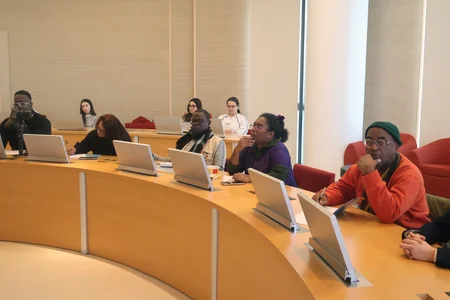 ADA Universitetində Fransa müstəmləkələrindən olan jurnalistlər üçün manipulyasiyalarla mübarizə ilə bağlı təlimlərə başlanılıb