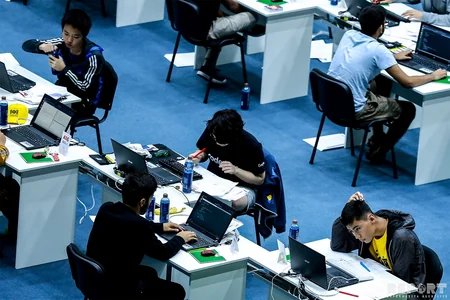 31-ci Beynəlxalq İnformatika Olimpiadasının ilk günü - FOTOLARDA