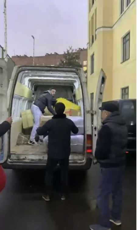 Rusiyadakı Azərbaycan diasporu Türkiyədə zəlzələdən zərərçəkənlərə yardım göndərib