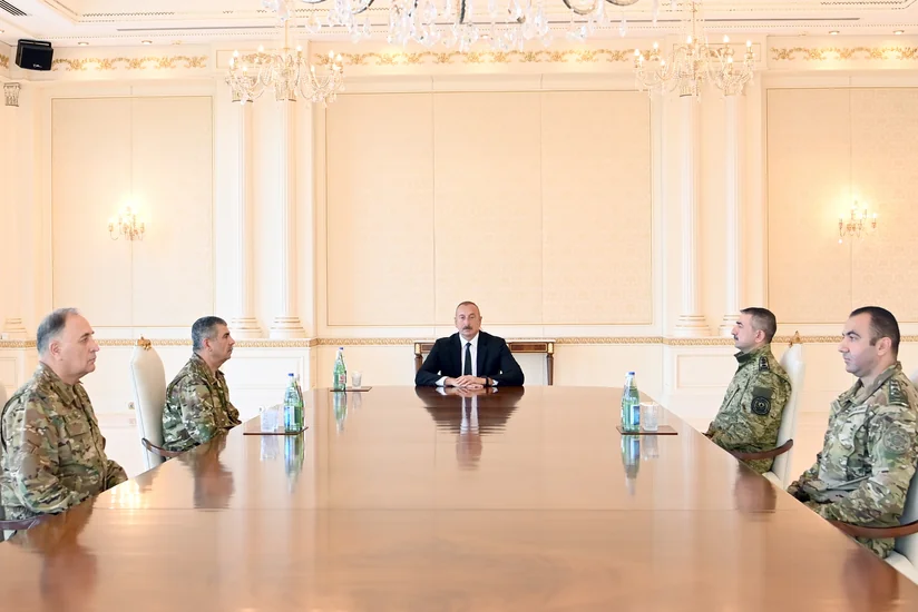 President Ilham Aliyev holds operational meeting with leadership of Armed Forces