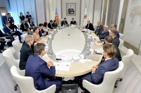 SOCAR-ın prezidenti Fransa Sahibkarlar Təşkilatının üzvlərini qəbul edib