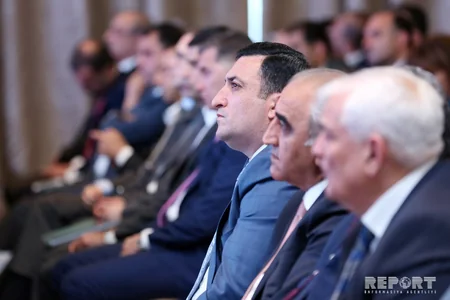 Təhsil Nazirliyi hesabat tədbiri keçirib