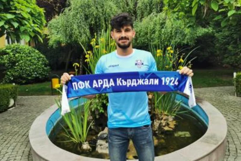 Bolqarıstan klubu azərbaycanlı futbolçu ilə üç illik müqavilə imzalayıb