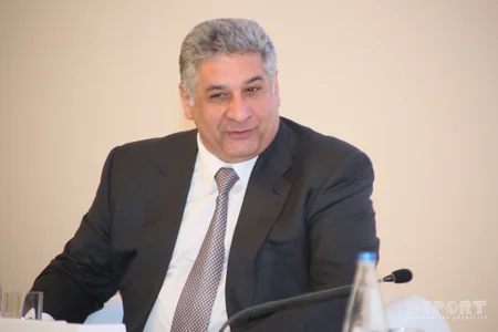Bakıda İrimiqyaslı idman yarışlarının keçirilməsinin ölkəyə faydaları mövzusunda konfrans işə başlayıb