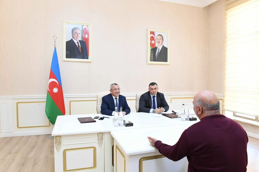 Rövşən Rzayev Gədəbəydə vətəndaşları qəbul edib