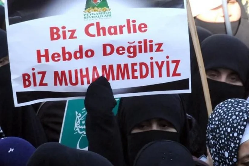 Türkiyədə Charlie Hebdo jurnalına qarşı aksiya keçirilib
