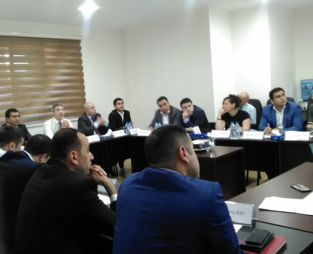 Azərbaycan sığortaçıları “İnvestisiya qaydaları”nı müzakirə ediblər