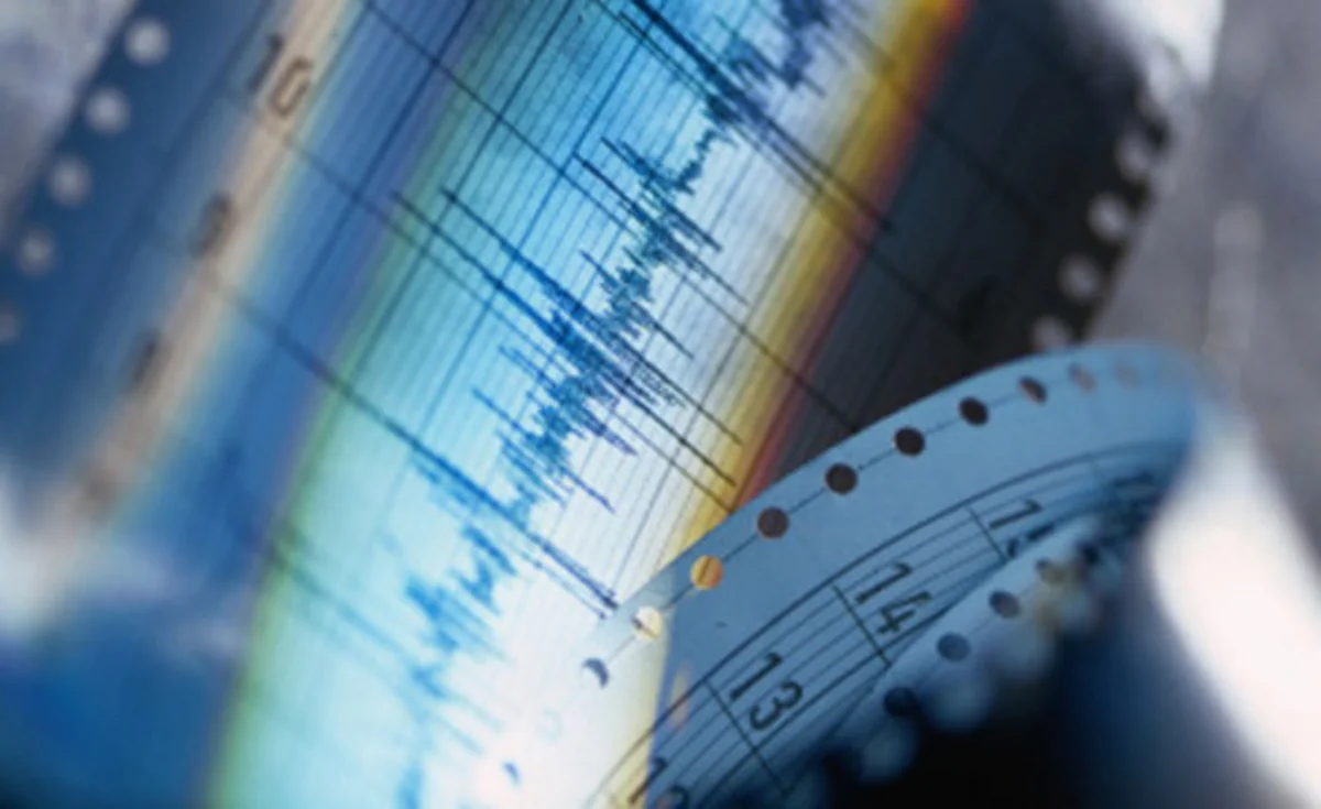 ​A quake shakes central part of China