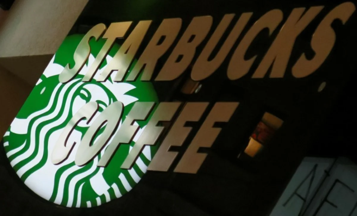 “Starbucks”da son 11 ildə ilk dəfə satışlar azalıb