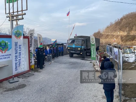 Total of 25 vehicles of peacekeepers freely use Khankandi-Lachin road 