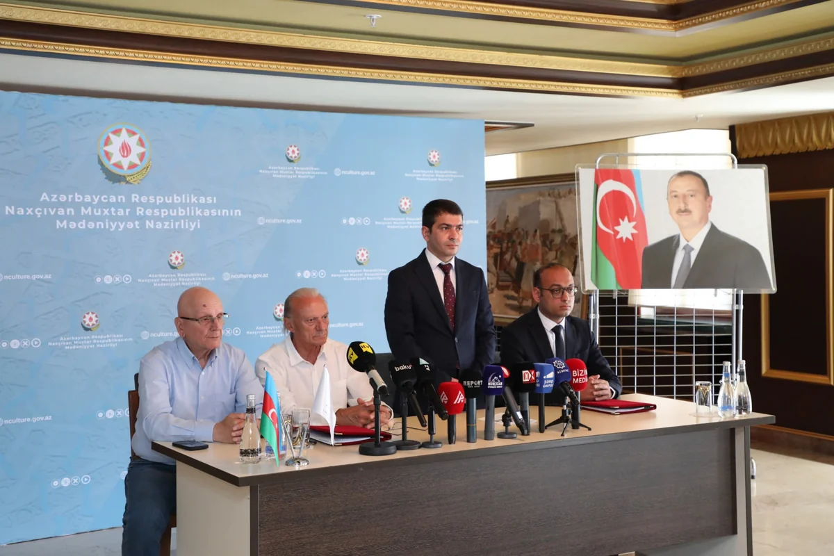 Möminə xatun türbəsinin bərpası ilə bağlı müqavilə imzalanıb