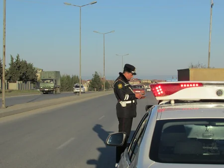 Sabunçuda kobud qayda pozuntuları törədən sürücülərə qarşı reyd keçirilib