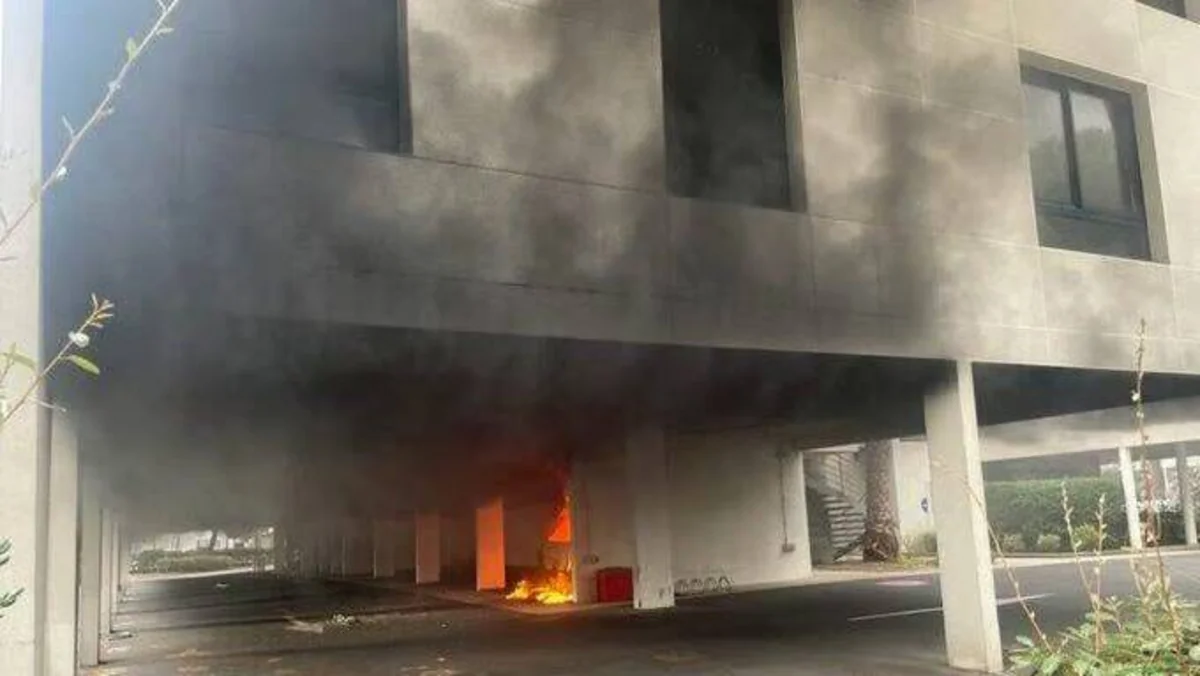 Explosion rocks near synagogue in France