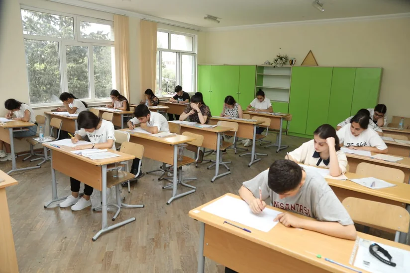 Bakı məktəblərinin buraxılış siniflərini bitirən şagirdlərin sayı açıqlanıb