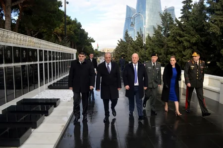 Azerbaijani and Georgian defence ministries ink cooperation plan for 2017