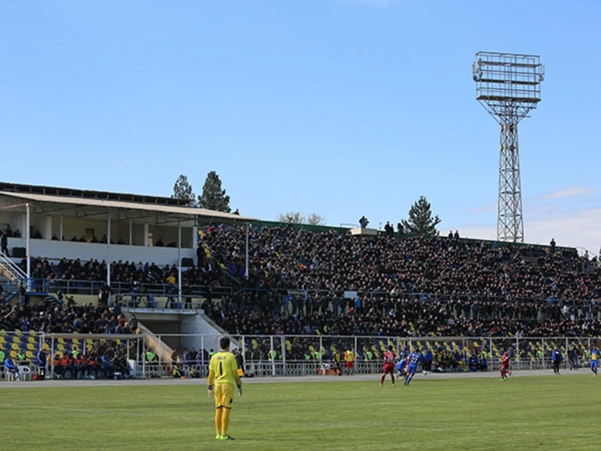 ​Gəncə şəhər stadionunda yeni projektorlar quraşdırılacaq