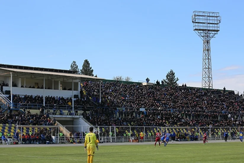 ​Gəncə şəhər stadionunda yeni projektorlar quraşdırılacaq
