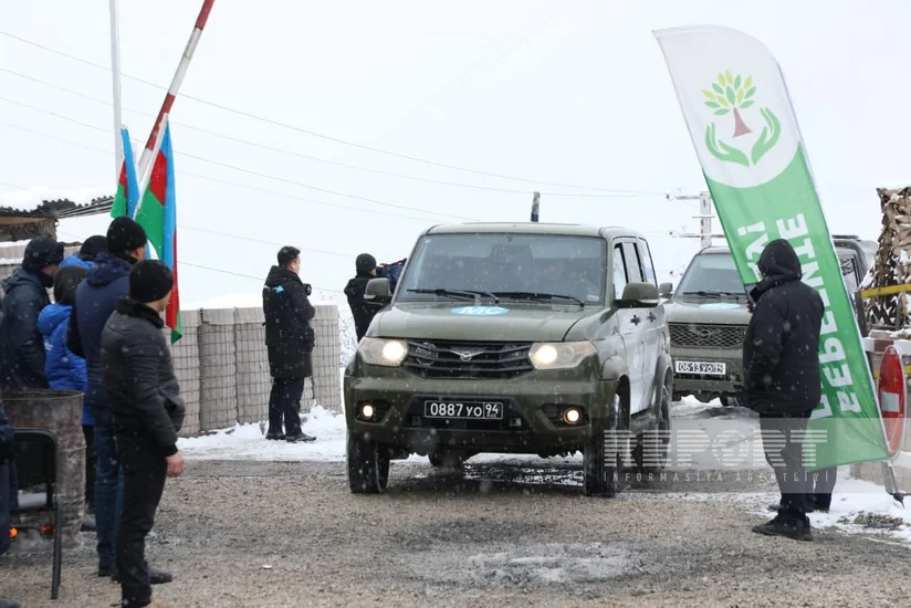 По дороге Ханкенди-Лачын беспрепятственно проехали 25 автомобилей российских миротворцев