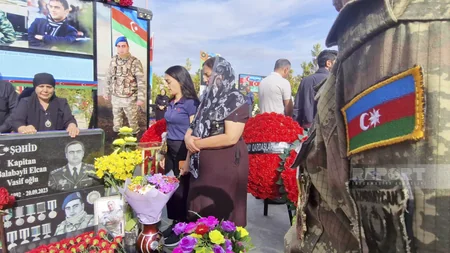 В Нахчыване в День памяти посещены могилы шехидов