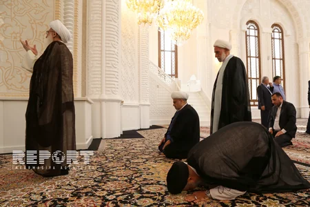 Ayətullahul-Uzma Həmədani: Heydər məscidi müasir üslub və dizaynla tikilib - FOTO