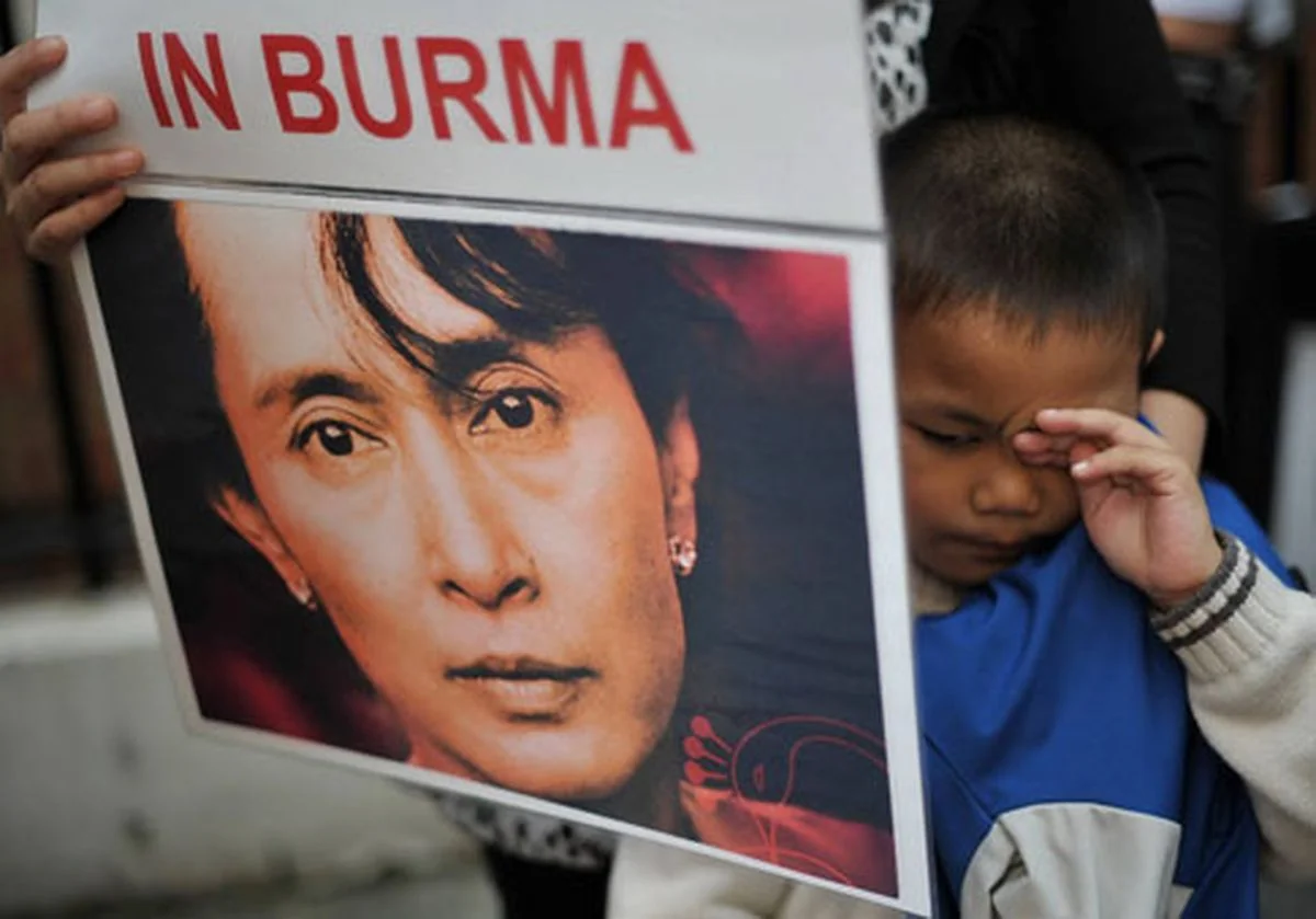 Myanmada 6,5 min dustaq və Reutersin iki jurnalisti azadlığa buraxılıb