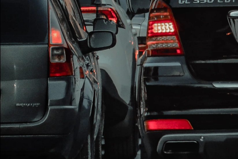 Bakının bir sıra yollarında nəqliyyatın sıxlığı müşahidə olunur