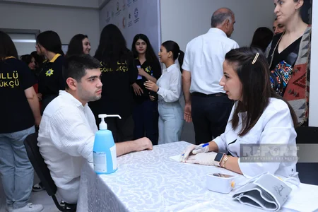 В Азербайджанском институте теологии проводится акция по сдаче крови в связи с днем Ашура