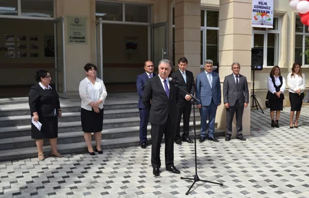 Ağdaşda orta məktəb binasının əsaslı təmirdən sonra açılış mərasimi keçirilib