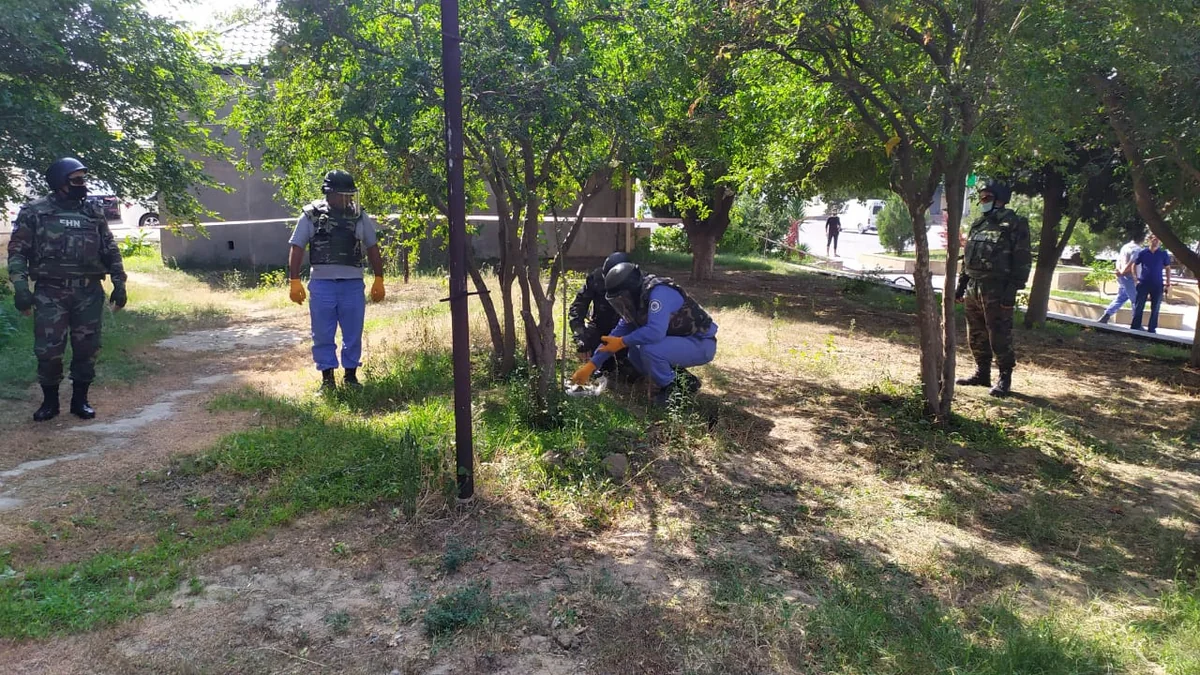 Suraxanıda 2 ədəd əl qumbarası tapıldı