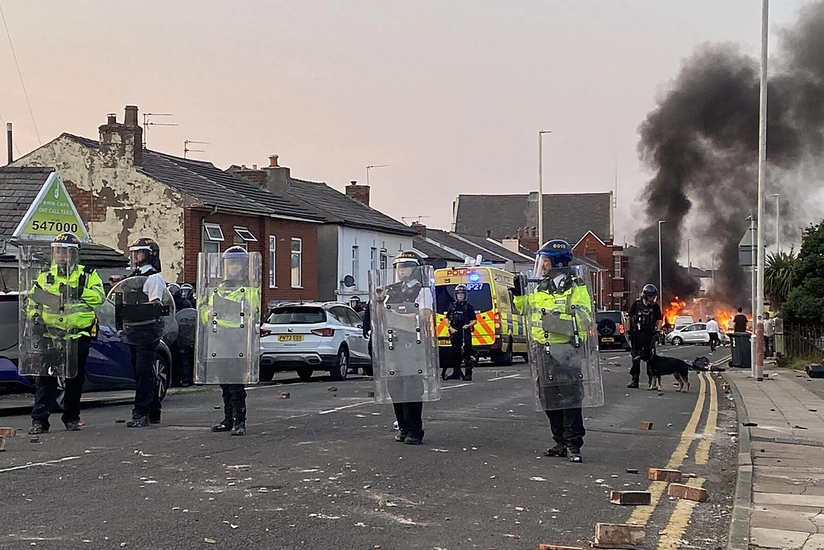 Britaniyada iğtişaşlar zamanı 90-dan çox insan həbs edilib