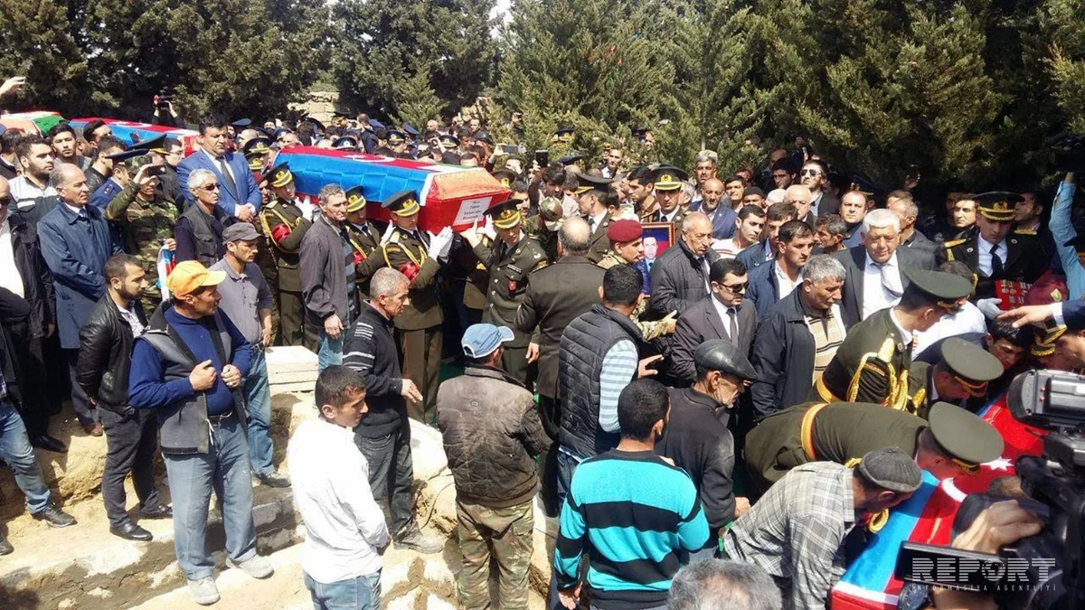 Şəhid pilotlar və polkovnik dəfn edilib - YENİLƏNİB-3