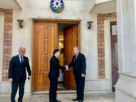Лидер иракских туркман посетил посольство Азербайджана в Багдаде