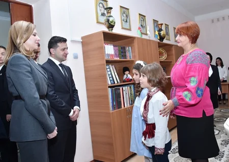 Vladimir Zelenski BSU-da Ukrayna Tədris-Mədəniyyət Mərkəzi ilə tanış olub