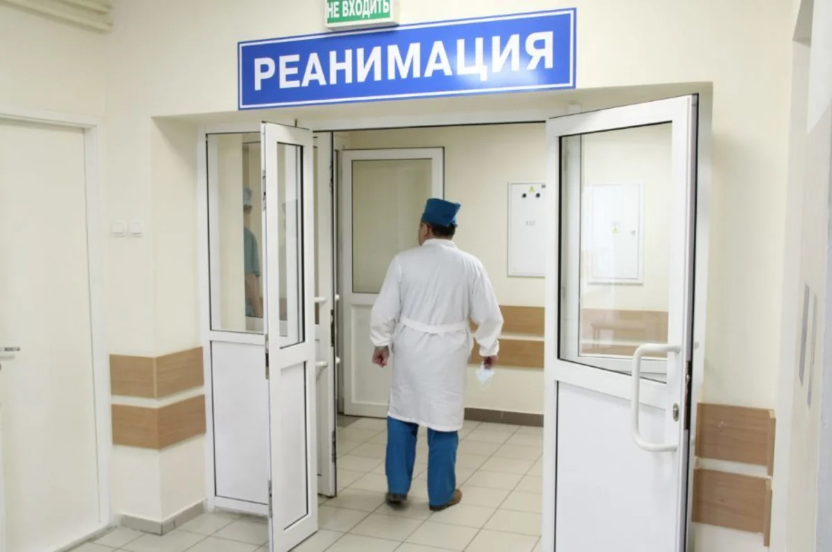 Азербайджанская семья не может найти средства на лечение впавшей в кому дочери в России