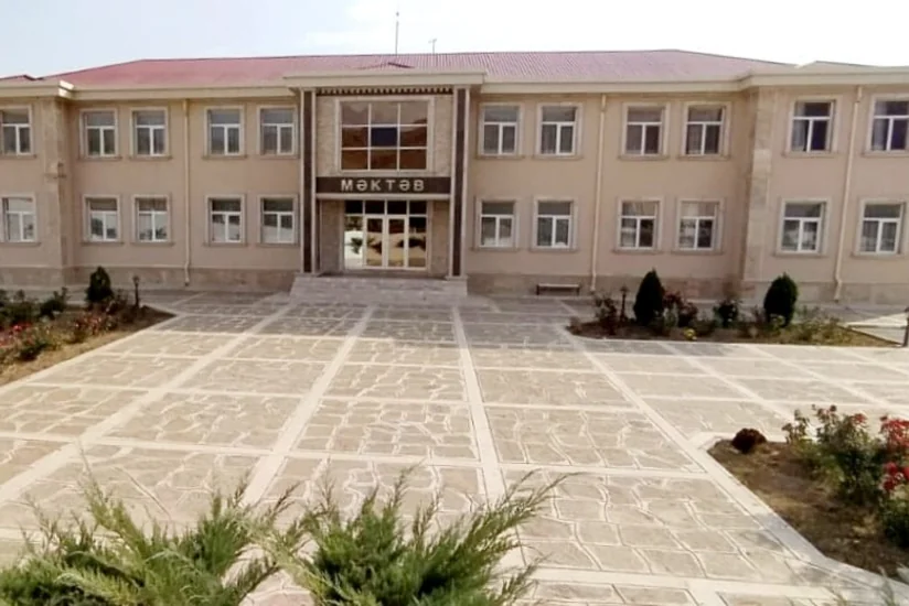 Şahbuzda məktəb direktoru yol verdiyi nöqsana görə işdən çıxarılıb