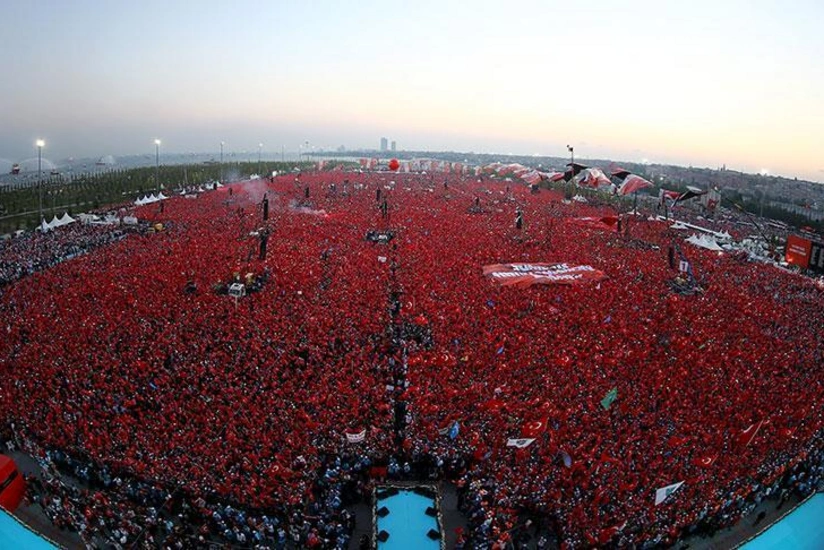 ​На митинг в поддержку демократии в Турции пришло до 5 млн. человек