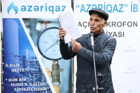 Azəriqaz rəsmiləri Şəmkir sahibkarlarının problemləri ilə tanış olub
