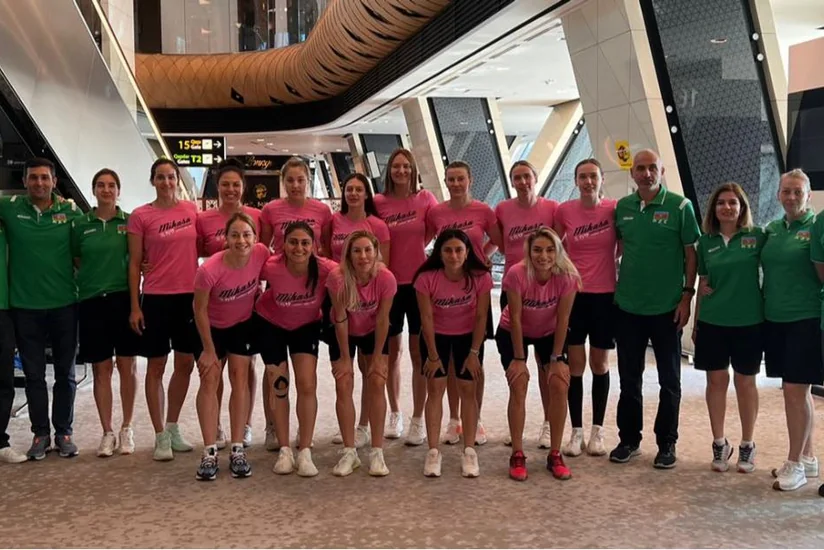 Qadın voleybol millisi AVRO-2023-ün seçmə oyunu üçün Gürcüstana yola düşüb
