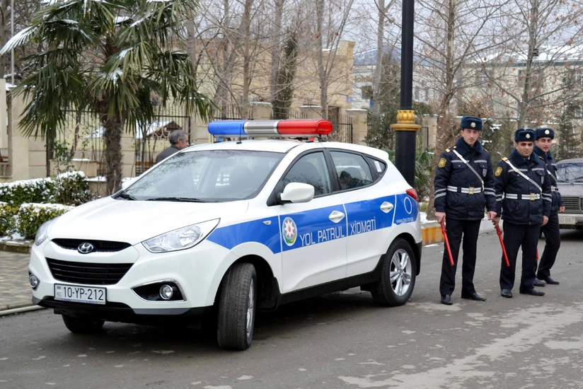 Yol polisi yağmurlu hava şəraiti ilə bağlı sürücülərə müraciət edib