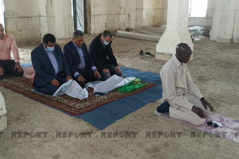 OIC delegation prays at Juma Mosque in Aghdam