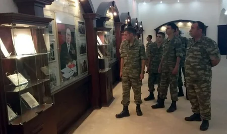 Milli Qurtuluş Günü münasibətilə Azərbaycan Ordusunda silsilə tədbirlər keçirilib